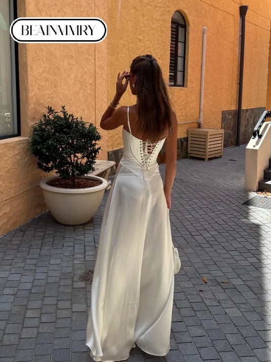 Robe longue élégante à lacets