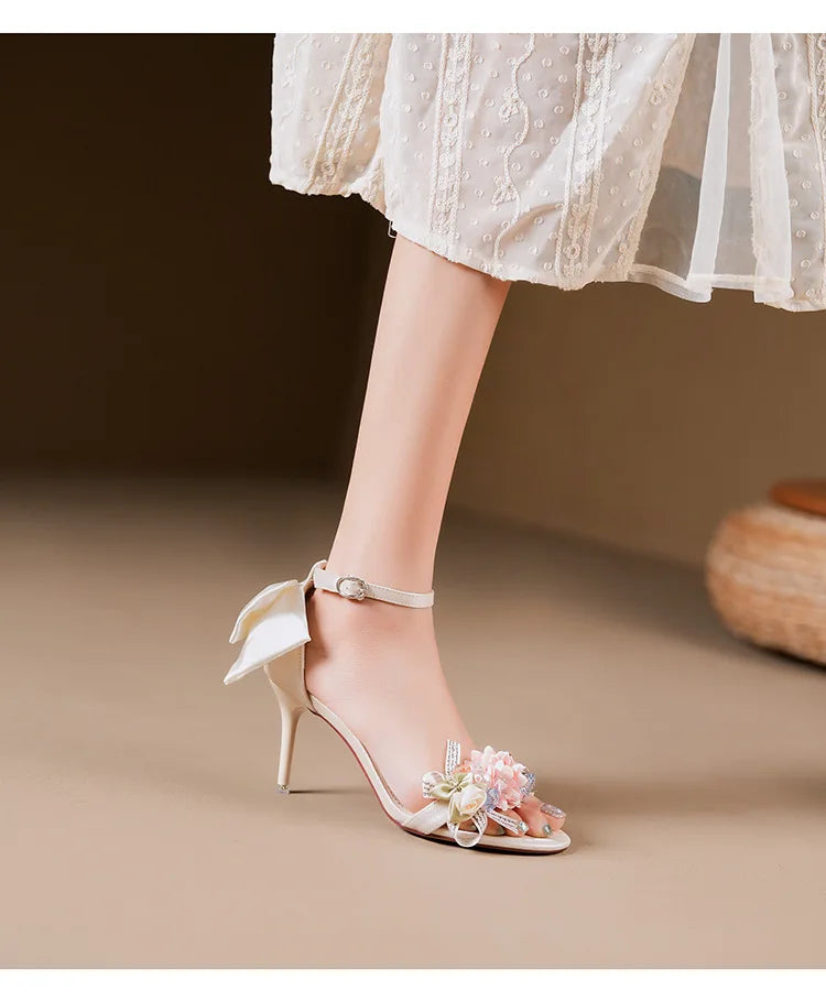 Escarpins à bout ouvert en satin pour femmes