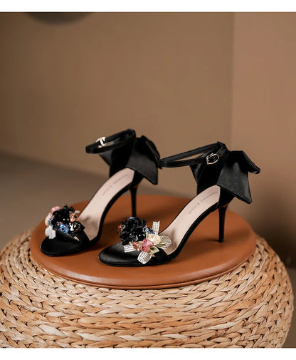 Escarpins à bout ouvert en satin pour femmes