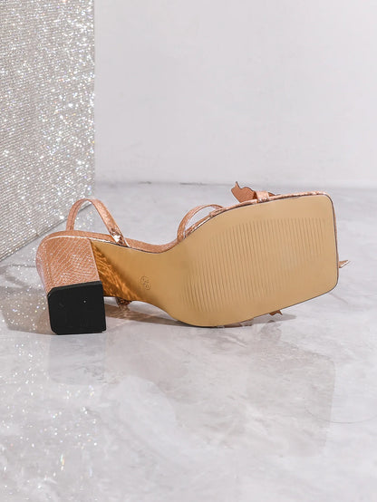 Nouvelles sandales à talons de qualité pour femmes