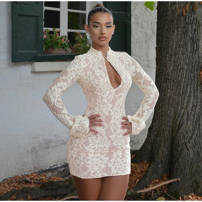 Robe courte sexy en dentelle ajourée pour femme