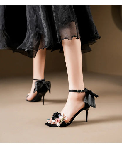 Escarpins à bout ouvert en satin pour femmes