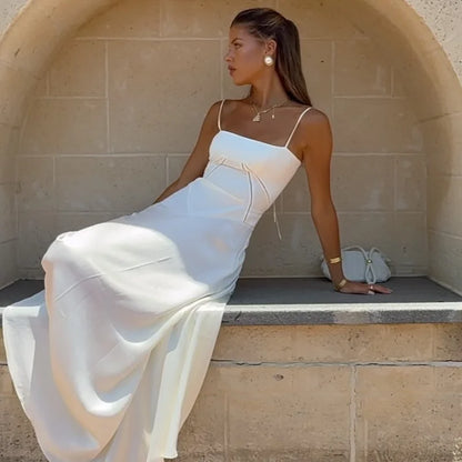 Robe longue élégante à lacets