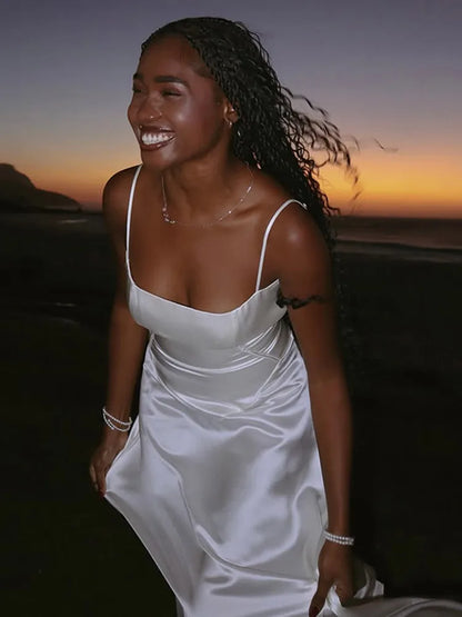 Robe longue élégante à lacets