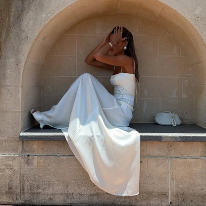 Robe longue élégante à lacets