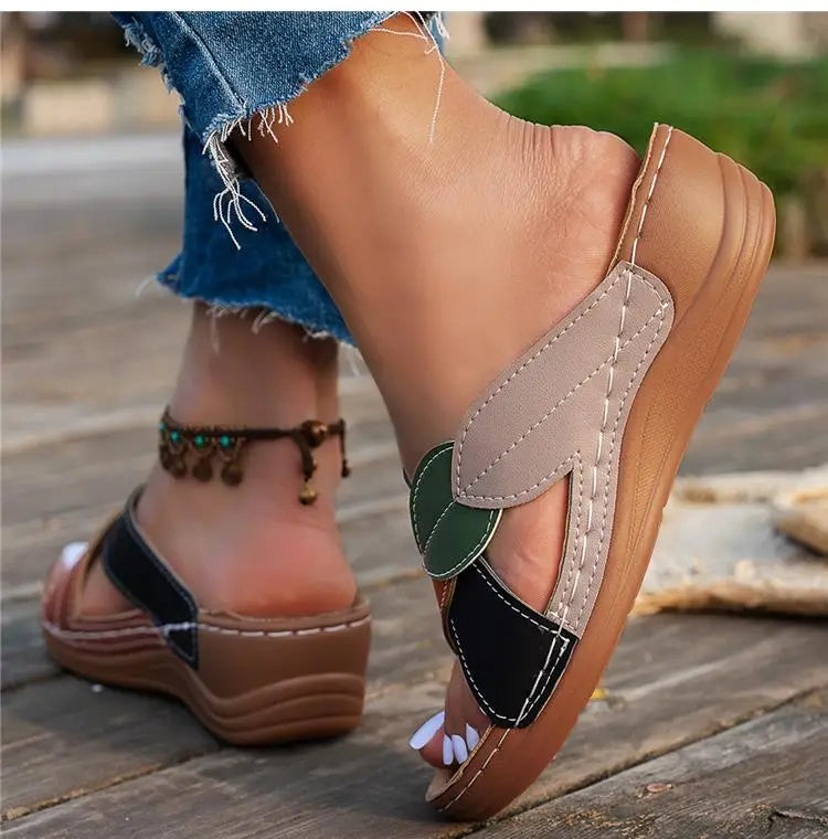Sandales compensées confortables pour femmes
