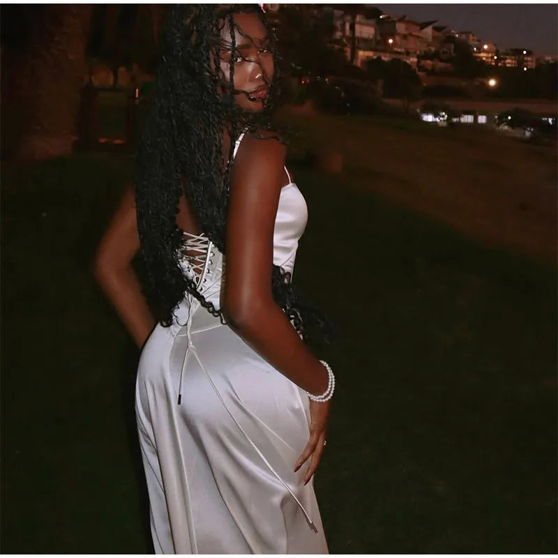 Robe longue élégante à lacets