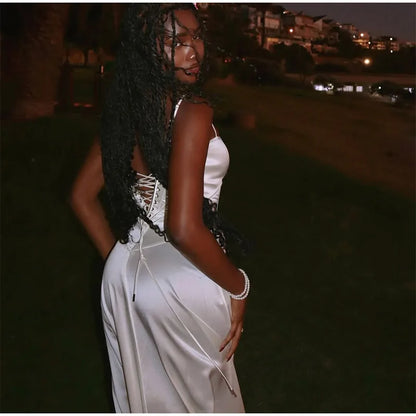 Robe longue élégante à lacets