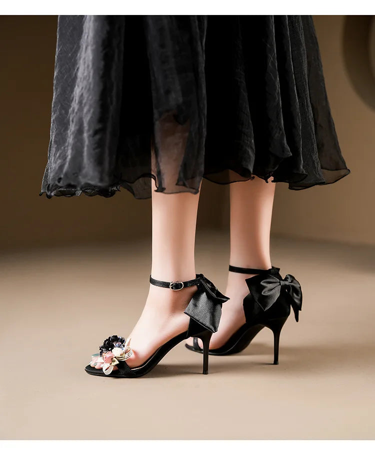 Escarpins à bout ouvert en satin pour femmes