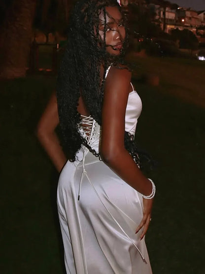 Robe longue élégante à lacets