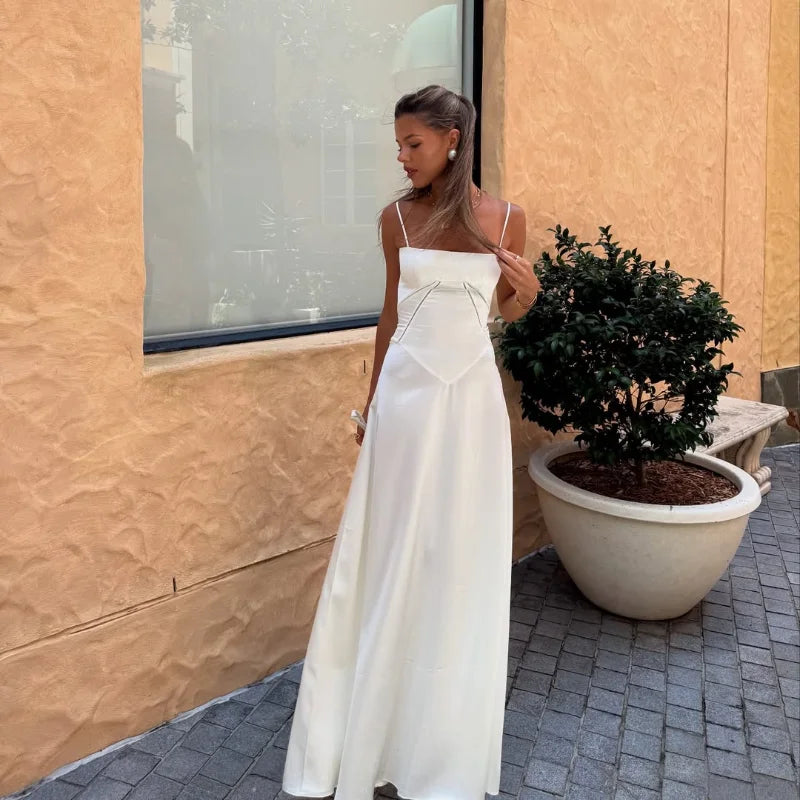 Robe longue élégante à lacets