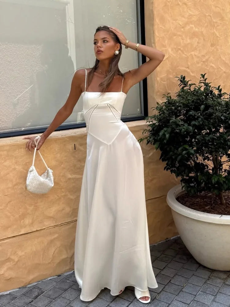 Robe longue élégante à lacets